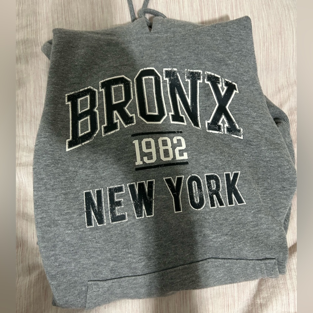 Ardene Bronx grey hoodie